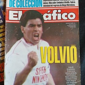 Lote de 5 Revistas "El Gráfico" - Especial Diego Armando Maradona - imagen 3