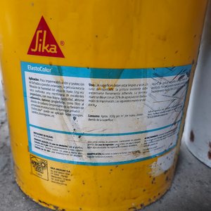 Tres Baldes Plásticos con Tapa: Dos Blancos y Uno Sika Amarillo - imagen 2