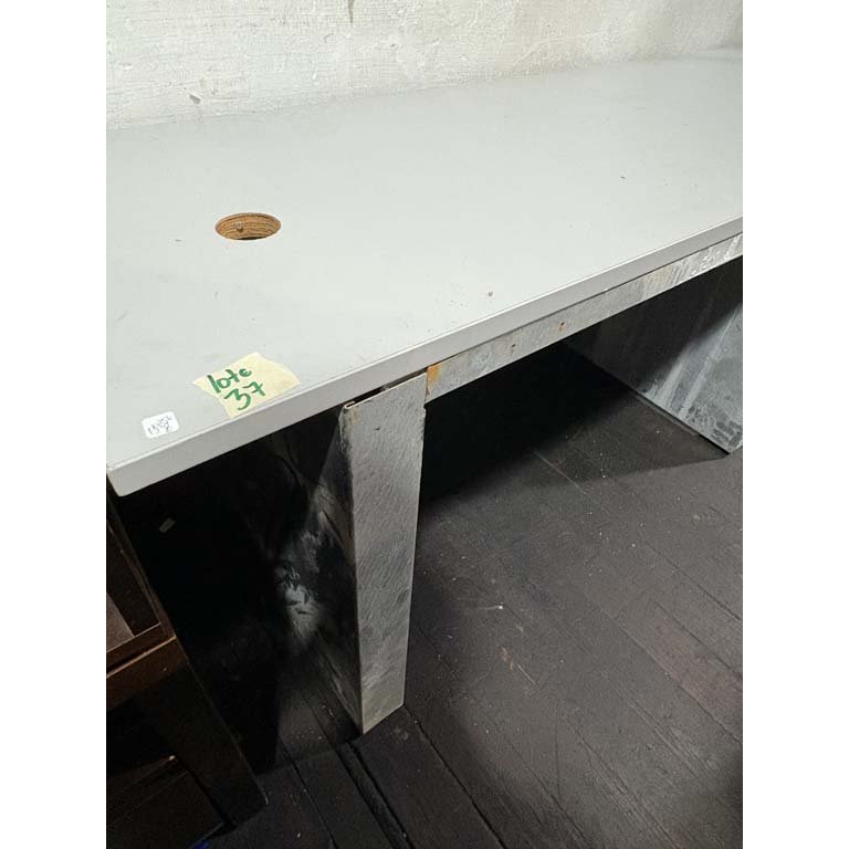 Item 2104735 - Image 1