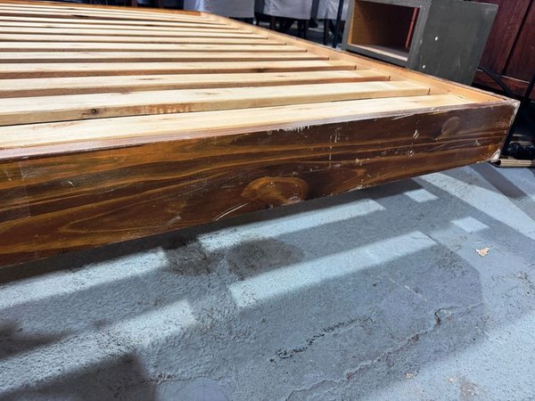 Base de cama para colchón tamaño queen - imagen 3