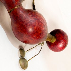 Instrumento Musical Artesanal en Calabaza y Bronce - imagen 3