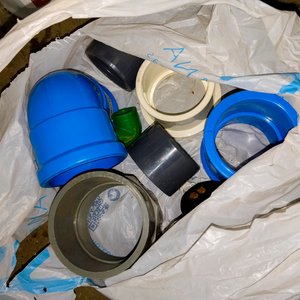 Lote de Válvulas de Bronce y Acoples Varios para Tuberías - imagen 3