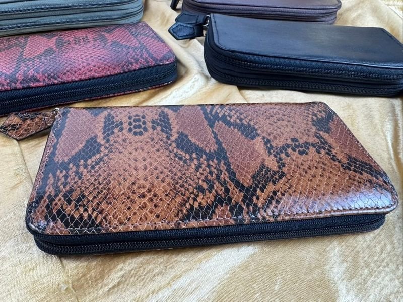 Item 829247 - Image 1