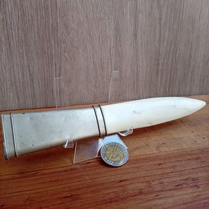 Lote anterior: Abrecartas Antiguo con Empuñadura de Hueso y Detalle de Alpaca