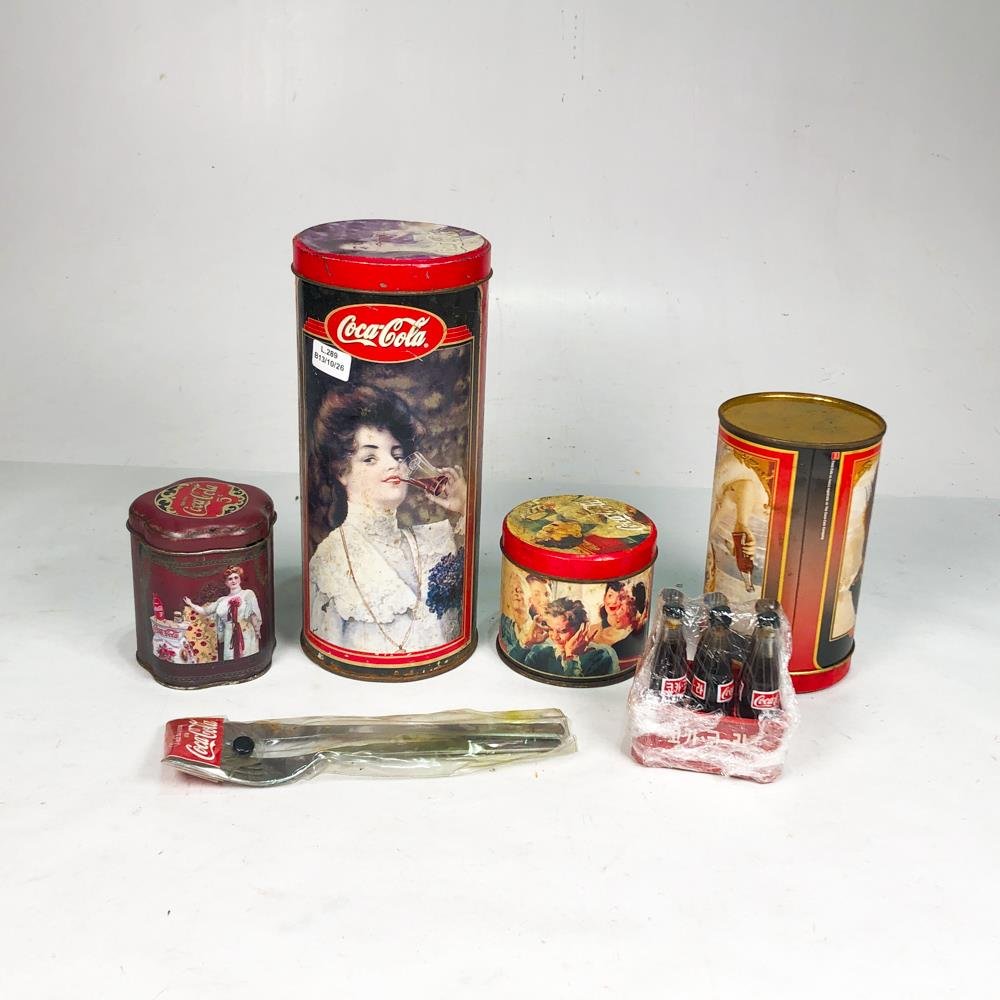 Lote Coca-Cola: Latas Decorativas, Cubiertos y Mini Botellas