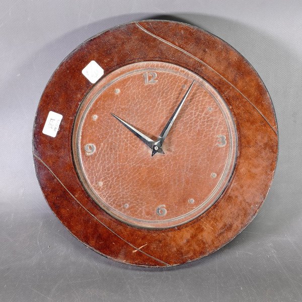 Reloj de Pared Redondo en Madera y Cuero Marrón - imagen 1