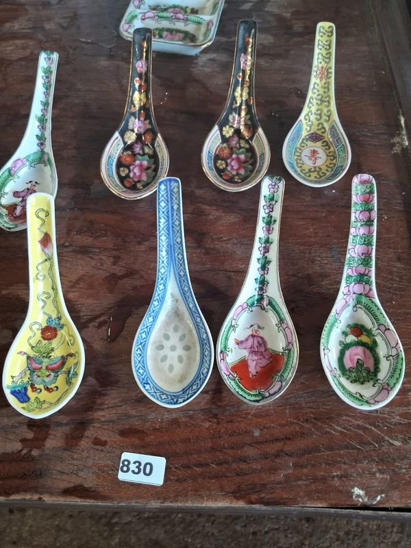 Lote anterior: Lote de cucharas de porcelana estilo oriental
