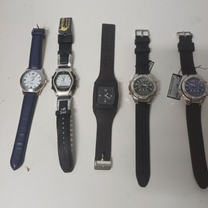 Lote anterior: Lote de 5 Relojes: 4 con Malla Negra y 1 Azul
