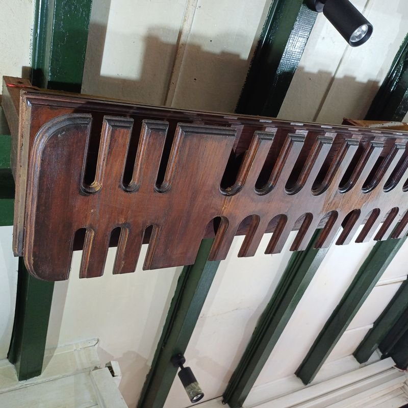 Copero de madera con 58 copas, diseño antiguo - imagen 2