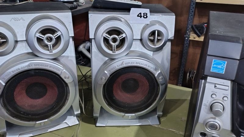 MINICOMPONENTE AIWA CON SUS PARLANTES Y CD CHANGER - imagen 2