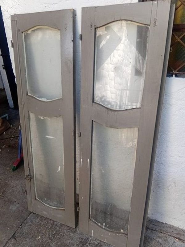 Ventanas antiguas de madera con vidrio - imagen 4