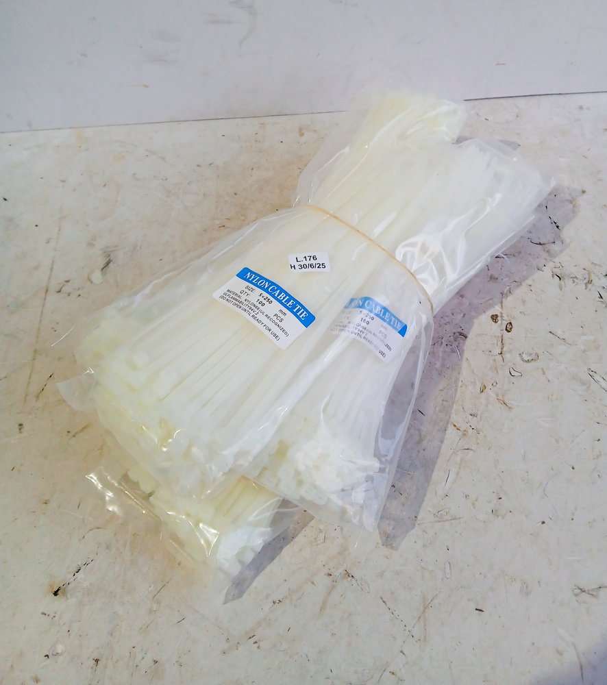 Set de 500 Precintos Plásticos Blancos Nylon Cable Tie