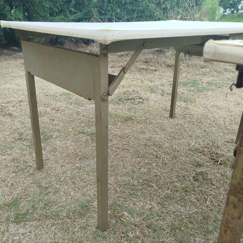 Mesas para eventos con estructura plegable en hierro - imagen 4