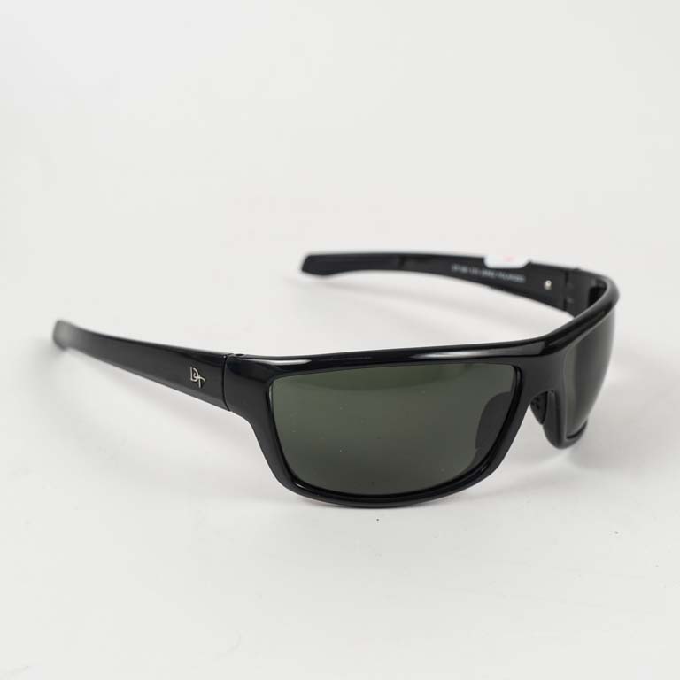 Lote siguiente: Par de lentes de sol en excelente condición