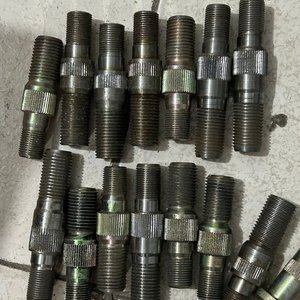 Lote siguiente: Lote de Tornillos para Rueda de Camión y Carro