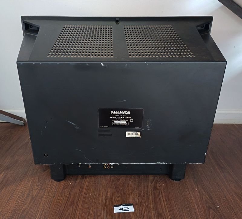 Televisor Panavox de 29¨ - Modelo 29LN - Color de Tubo - Prende