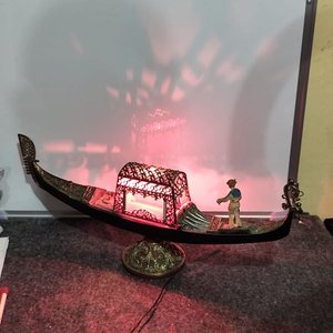 Velador Veneciano en Plástico con Figura y Luces - imagen 1