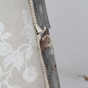 Par de Sitiales Luis XVI Estilo Francés con Tapizado Floral - imagen 9