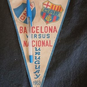 Banderín Histórico Nacional vs Barcelona 1963 - Recuerdo del Match - imagen 2