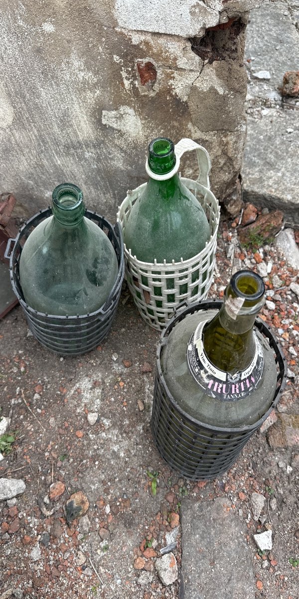 Damajuanas Verdes Antiguas con Cestas