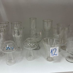 Lote siguiente: Lote de 25 Copas y Vasos de Vidrio Surtidos