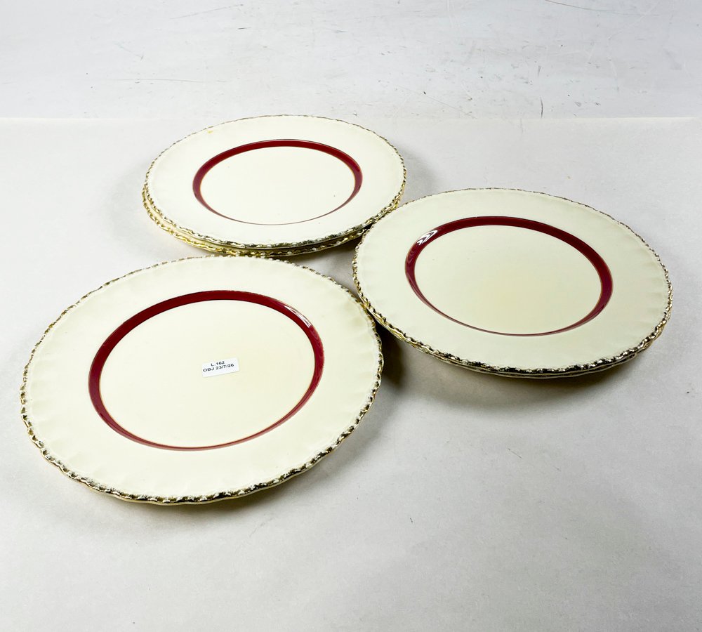 Cinco Platos de Loza Inglesa Grindley con Borde Dorado y Guarda Borgoña