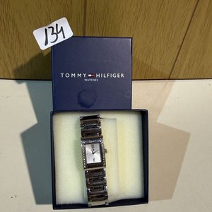 Reloj de Dama Tommy Hilfiger Modelo F80193 Plateado - imagen 2