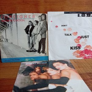 Lote anterior: Tres Discos Simples de Vinilo: Foreigner, Robert Palmer y R.S.F.
