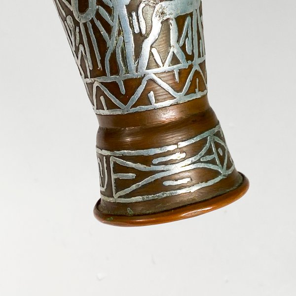 Vaso de cobre decorado con superficie constructiva - imagen 4