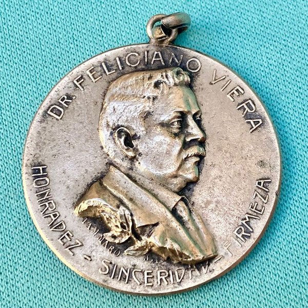 Medalla conmemorativa de Dr. Feliciano Viera - Presidente de la República Oriental del Uruguay 1915-1919 - imagen 1