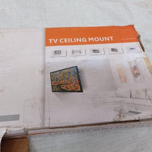 Cuatro piezas: jarra + teléfono de ducha + soporte de pie para TV + aromatizador. - imagen 5