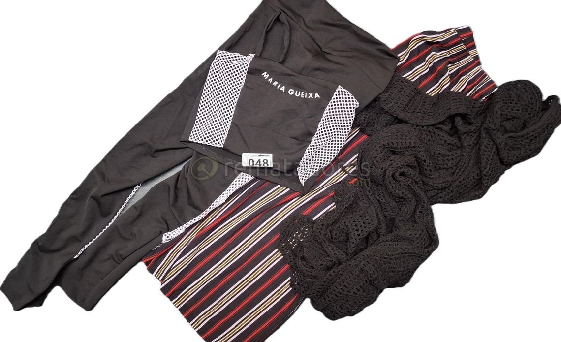 Conjunto Deportivo Maria Gueixa Negro y Rayado
