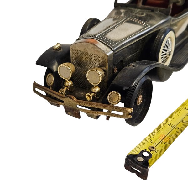 Radio con forma de auto clasico - Un radio vintage con diseño clásico - imagen 2
