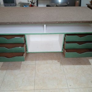 Mesa de Trabajo Rodante con 6 Cajones y Espacios de Almacenamiento - imagen 2