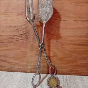 Lote siguiente: Pinzas para Repostería o Servir con Diseño Labrado