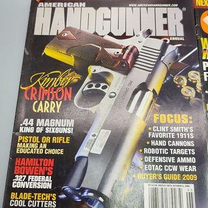 Lote de 4 Revistas Especializadas: Armas, Handguns y Guns & Ammo - imagen 2