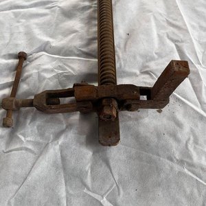 Máquina de Alambrar de Tornillo Antigua - imagen 2