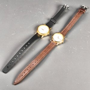 Dos Relojes Casio Dorados Analógicos con Mallas de Cuero y Goma - imagen 3