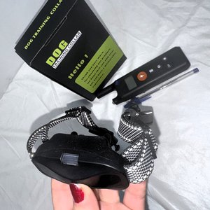 Collar de Entrenamiento para Perros con Control Digital Recargable y Linterna - imagen 3