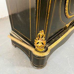 Chifonier Estilo Napoleón III Ebonizado con Bronce y Mármol Blanco - imagen 5