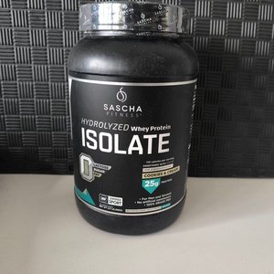 Proteína Sascha Fitness Isolate Sabor Cookies & Cream 986g - imagen 2