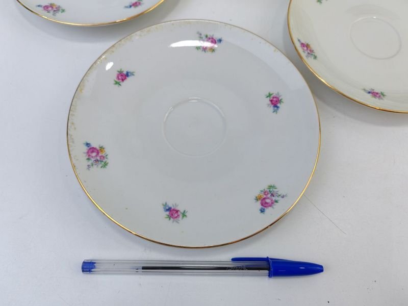 Adornos y Vajilla de Porcelana con Diseños Artísticos - imagen 3