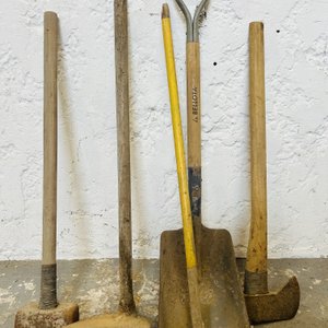 Lote #049 – Artículos varios : Marron, Pala y mas - imagen 2