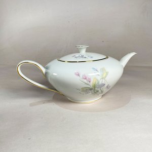 Juego de té de porcelana Bavaria Tirschenreuth con flores y detalles dorados - imagen 3
