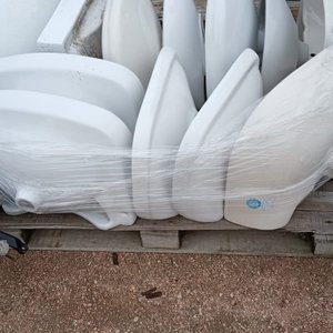 Lote siguiente: Lote de 12 Piletas Blancas de Cerámica