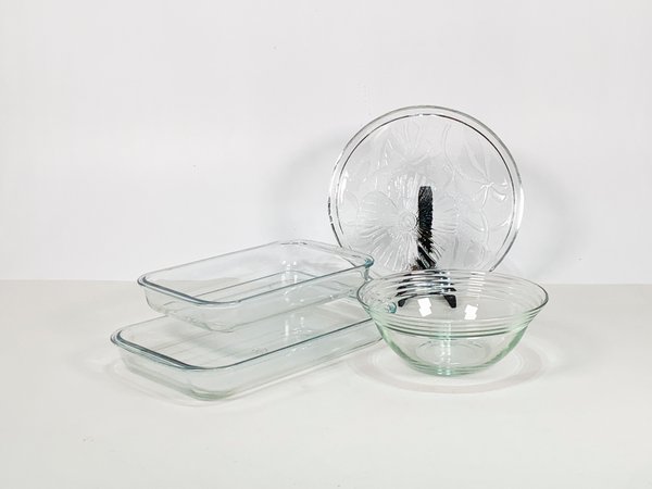 Lote siguiente: Cuatro piezas de vidrio para decoración