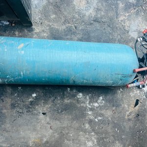 Tanque Hidroneumático de Fibra de Vidrio con Accesorios - imagen 2