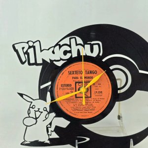 Reloj de Vinilo con Diseño de Pikachu - imagen 3