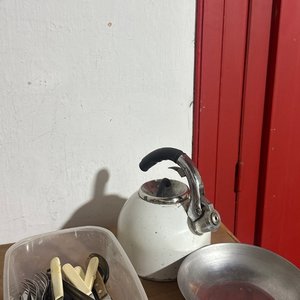Lote anterior: Juego de Cubiertos y Pava Antigua