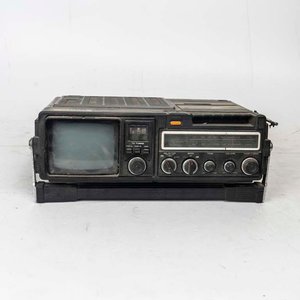 Lote siguiente: Radio TV Cassette Haitai Portátil Vintage